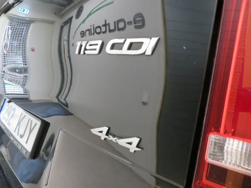 aa Mercedes-Benz Vito 4Matic Mixto A2 N1 119CDI