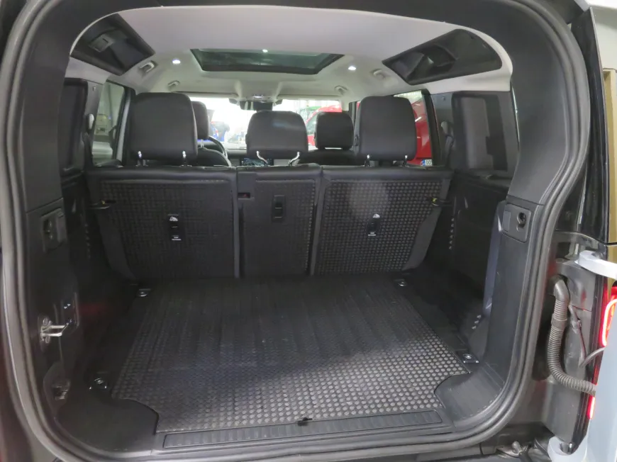 aa Land Rover Defender 110 400PS