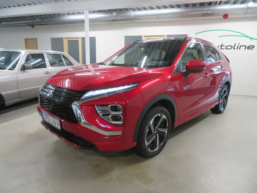 aa Mitsubishi Eclipse Cross 4WD pistikhübriid